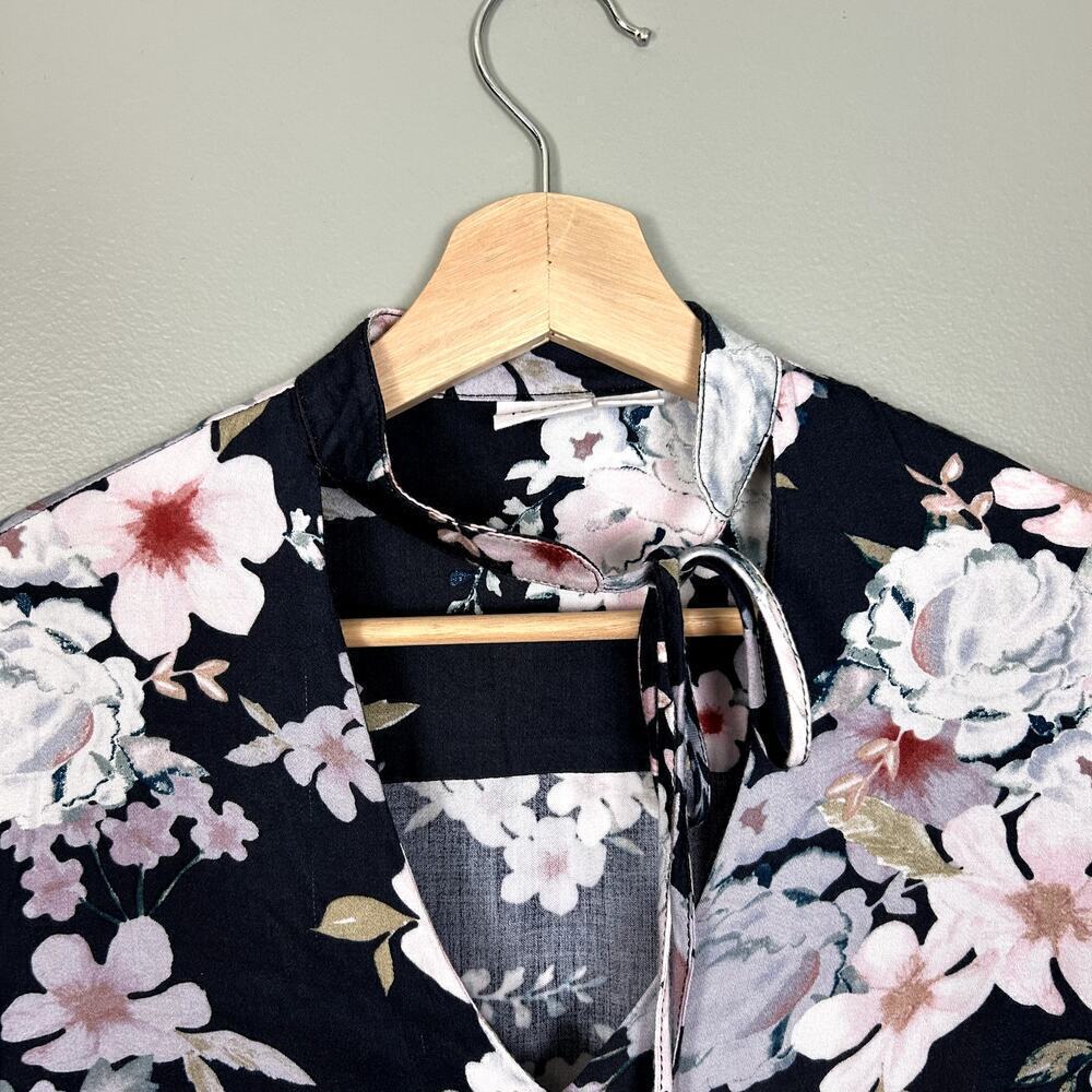 Some Days Lovin' Angel Sleeve Top Floral Button Down Blouse Boho Shirt size XS - Picture 3 of 7